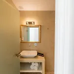 Enalion White Appartement Oia (Santorini)