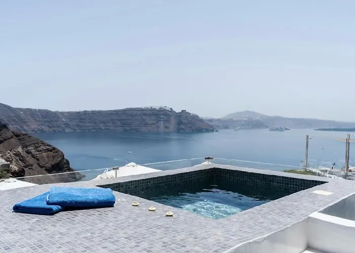 Enalion White Apartment *